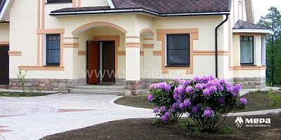 Фасады коттеджа из газобетона: Дом из газобетона 180 кв. м. в Новотоксово №2