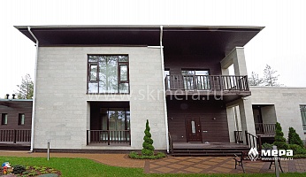 Фасады: Дом из кирпича в Охтинском парке №14