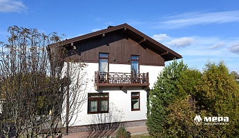 Фасады: Кирпичный коттедж, стилизованный под альпийское шале №5